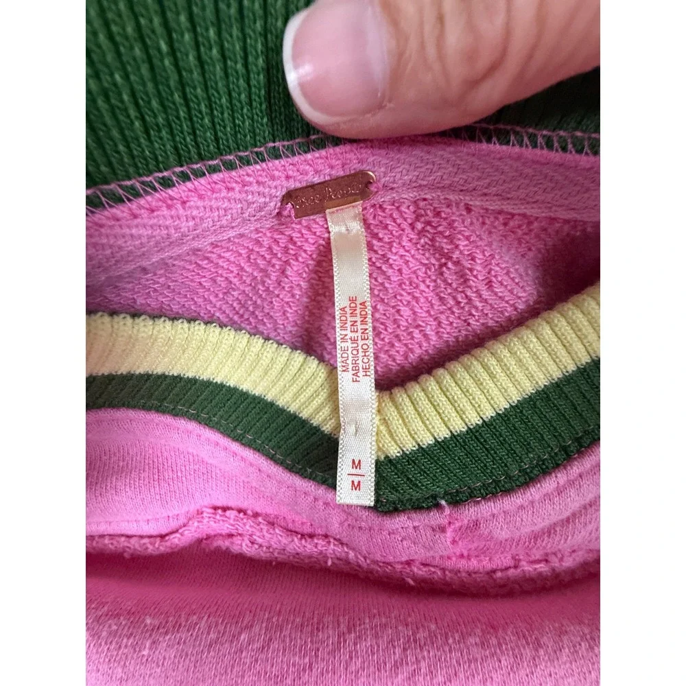 Free People Sweatshirt Womens Medium Pink V-Neck Cropped‎ Striped Trim Boxy Top